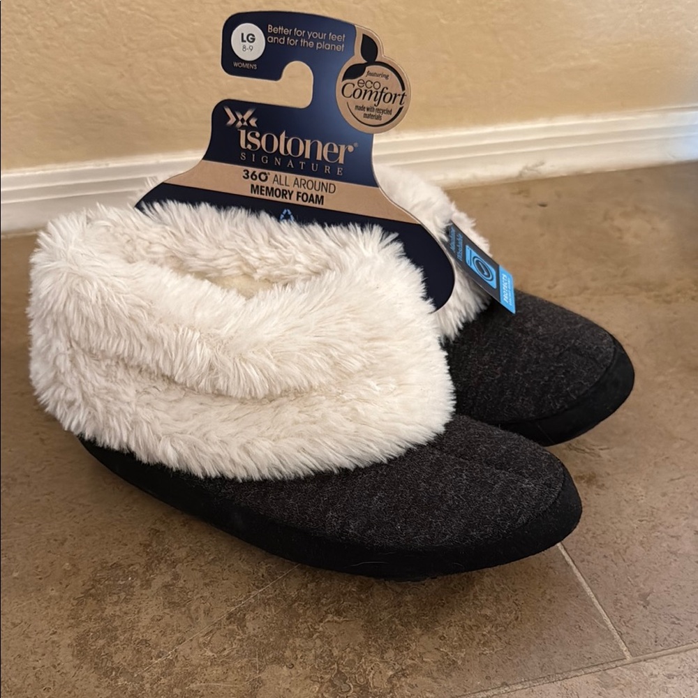 Isotoner Cozy by Black/grey and White Slippers size LG 8/9
